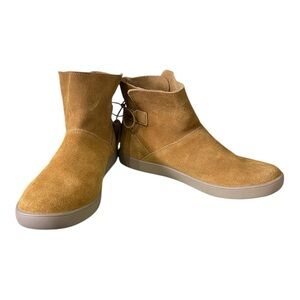 Kookaburra by UGG - Tan Suede Slip-on Ankle Boots